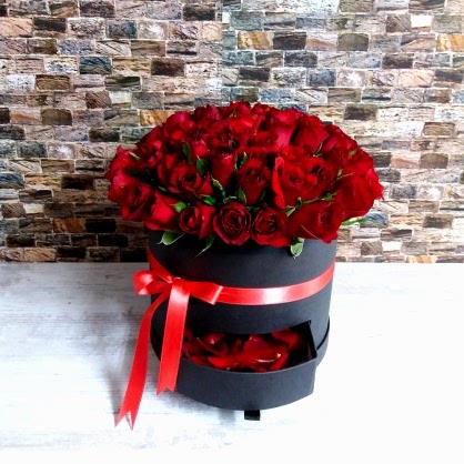 Çekmeceli Siyah Kutuda Gül Çekmeceli Siyah Kutuda Gül