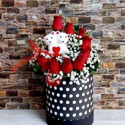 Benekli Kutuda Güller