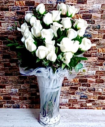 Vazoda 25'li Beyaz Gül Vazoda 25'li Beyaz Gül