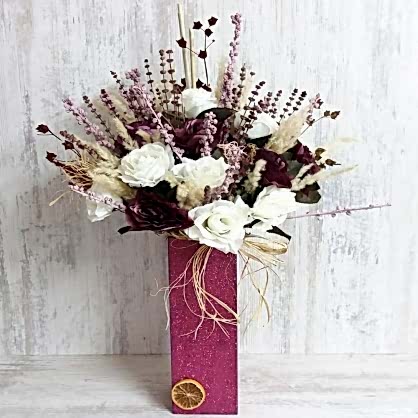 Simli Vazoda Yapay Çiçekler