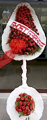 Kırmızı Ayaklı Sepet