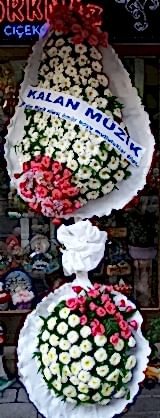 Pembe Beyaz Ayaklı Sepet