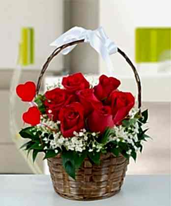 Kırmızı Güller Sepeti