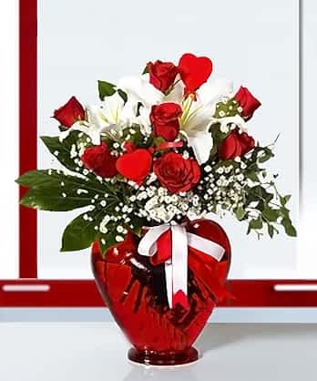 Kalp Vazo Güller Lilyumlar