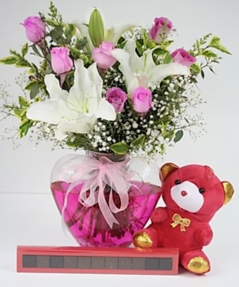 Sevgiliye Çiçek Çikolata Sevgiliye Çiçek Çikolata