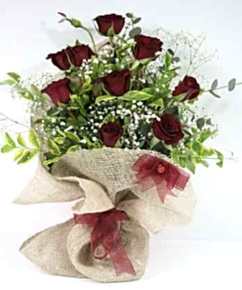 Sevgiliye Kırmızı Gül Buketi