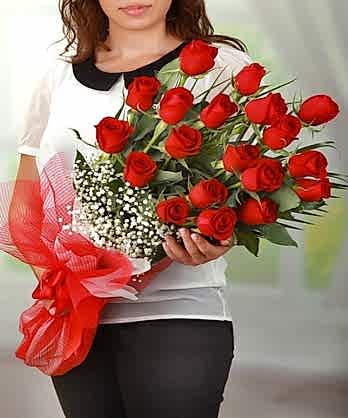 19 Kırmızı Gül Buketi