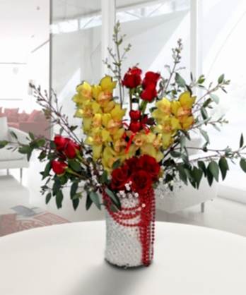 Vazoda Orkideler Güller