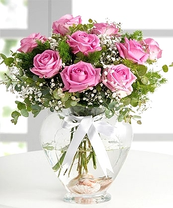 Kalpte Pembe Güller