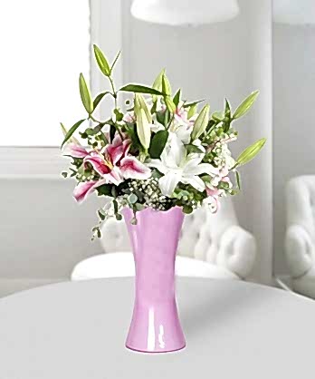 Pembe Beyaz Lilyumlar