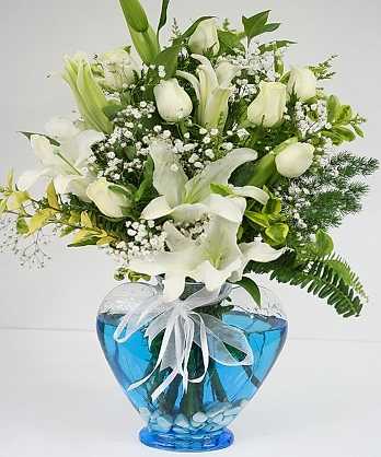 Zarif Beyaz Kalp Vazo