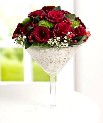Cam Kadehte Kırmızı Güller