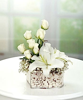 Özel Beyaz Kalp Gül Lilyum